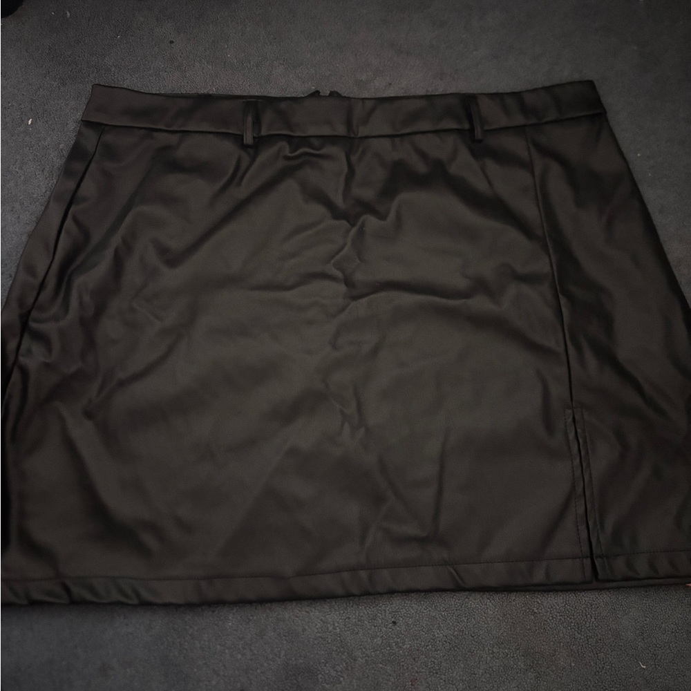 Leather skirt